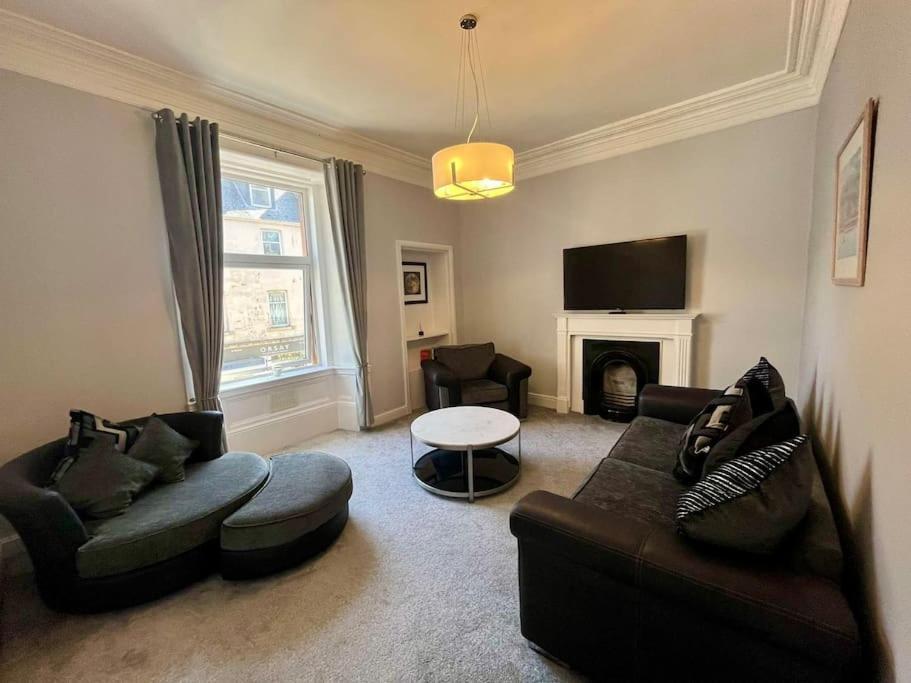 Beautiful Spacious Apartment In Town Centre Oban Buitenkant foto